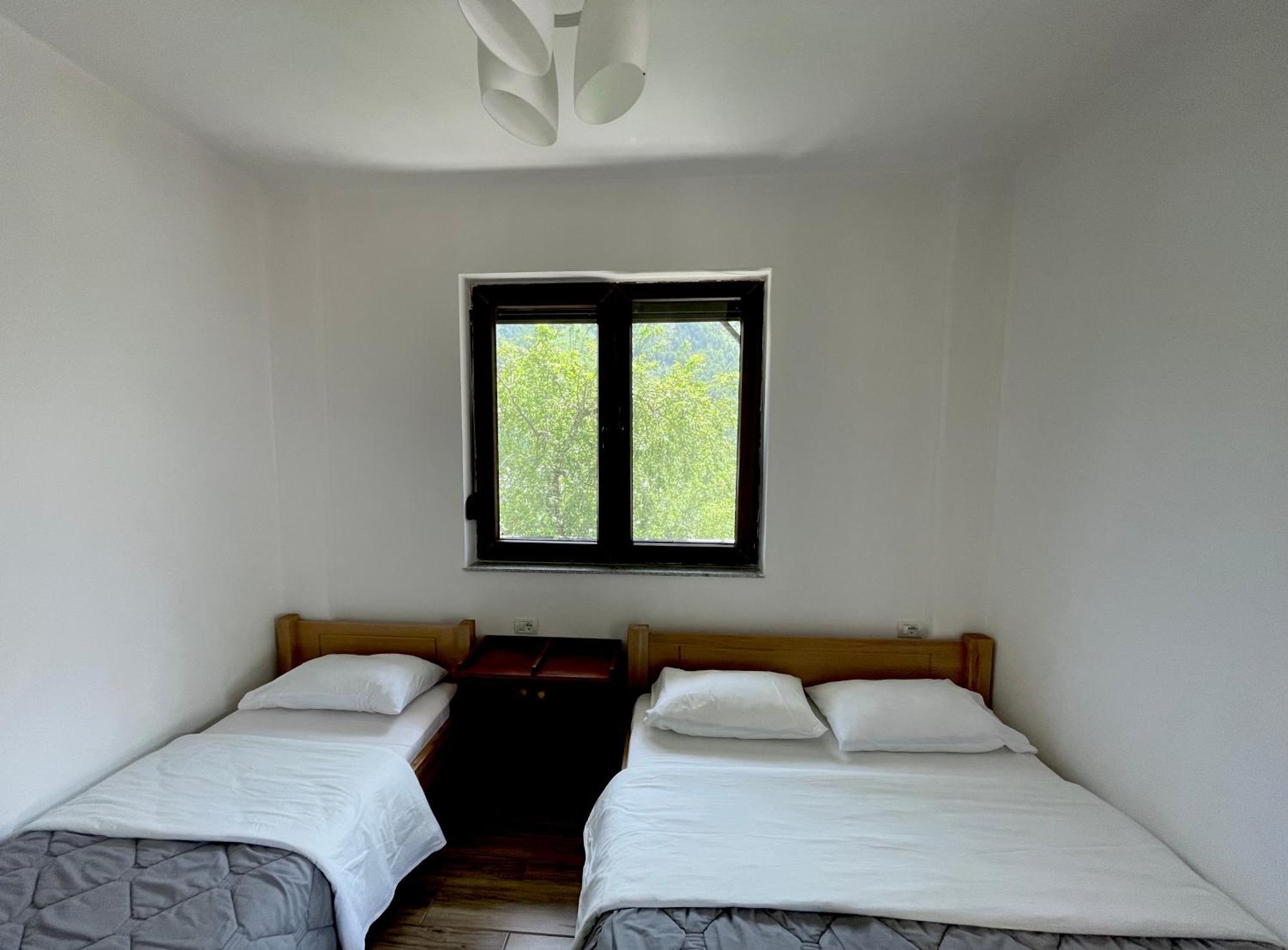Lazer Cardaku Guesthouse Valbone Exterior photo